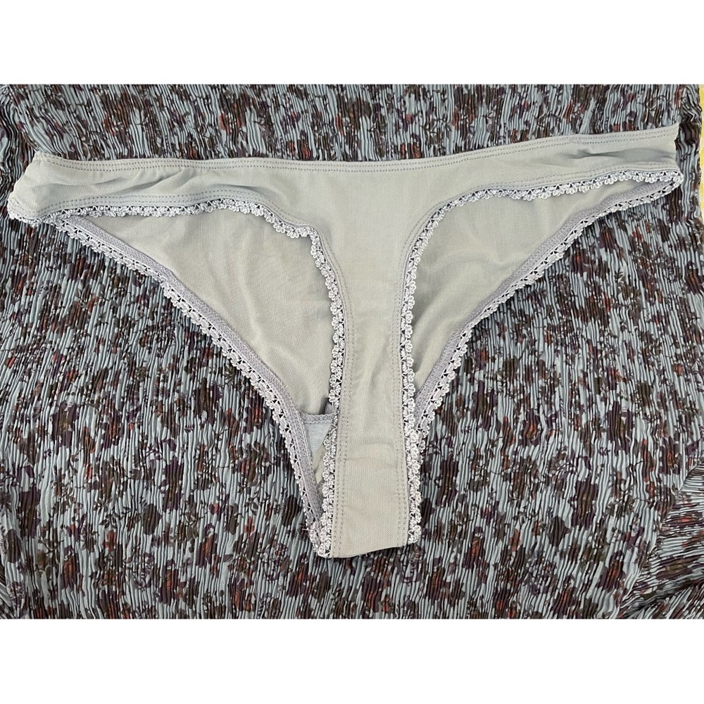 Free People Pretty Petal Off-Shoulder Blue Patterned Bodysuit NWT SZ M - Picture 7 of 15